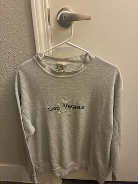 Vintage Lee Heavyweight Las Vegas Embroidered Spellout Gray Crewneck Sweatshirt